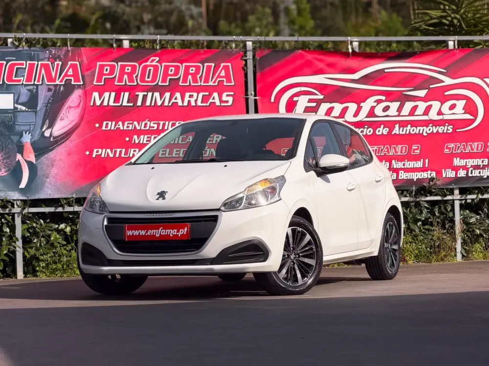 Peugeot 208 1.6 BlueHDi Access - Motor 1.6 BlueHDi - Cor Preto em Aveiro