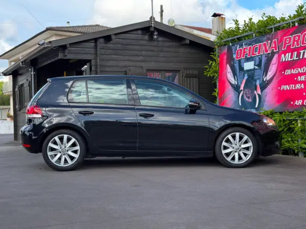 Volkswagen Golf 1.6 TDi Confortline 9