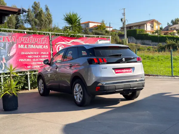 Peugeot 3008 1.5 BlueHDi Active 6