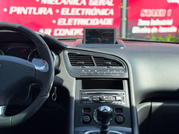 Peugeot 5008 1.6 HDi Allure 17