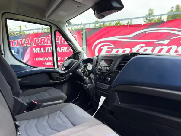 Iveco Daily 3.0 70C18H 7000 23
