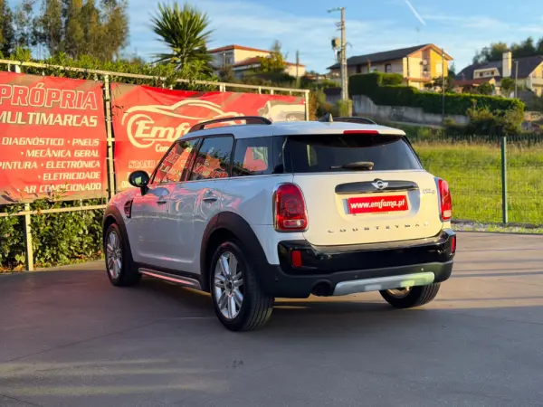MINI Countryman One D Sport Edition 6