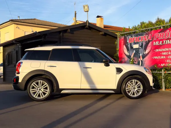 MINI Countryman One D Sport Edition 10