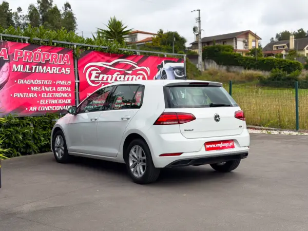 Volkswagen Golf 1.6 TDI Confortline 6
