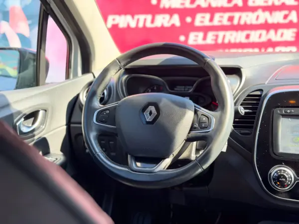 Renault Captur 1.5 dCi Exclusive 16