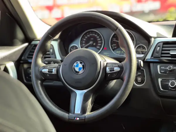 BMW 318 d Auto Line Sport 18