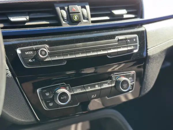 BMW X2 25 e xDrive Pack M 23