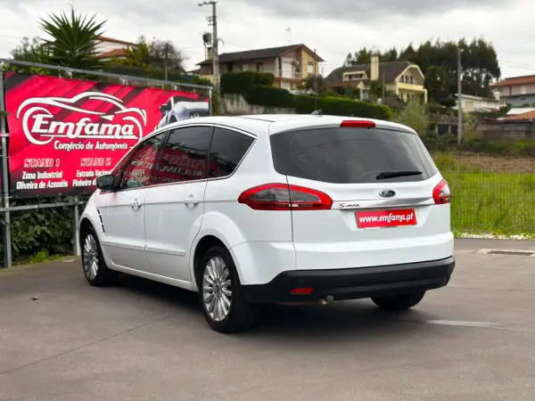 Ford S-Max 2.0 TDCi Titanium 7L 6