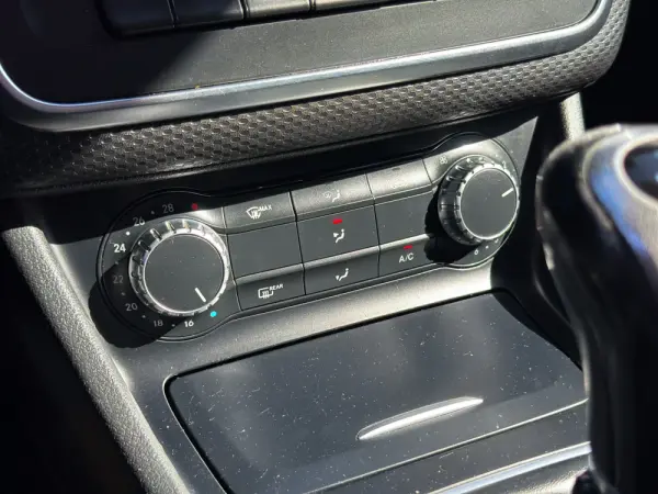 Mercedes-Benz A 180 CDi BlueEfficiency 16