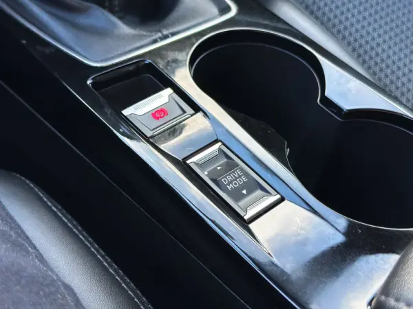 Peugeot 2008 1.5 BlueHDi GT 13