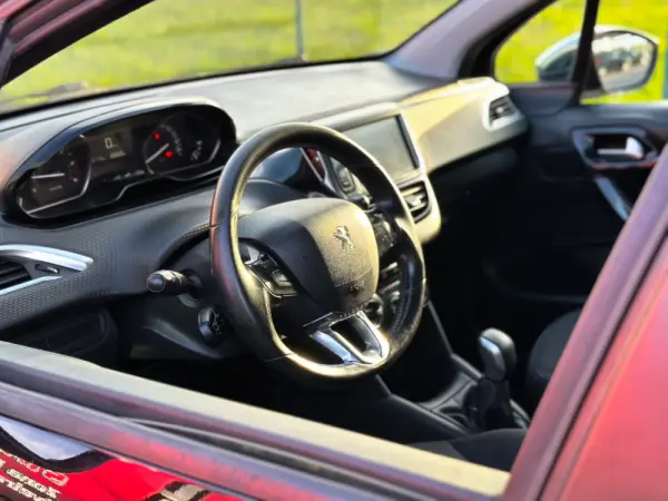 Peugeot 208 1.6 BlueHDi Style 2
