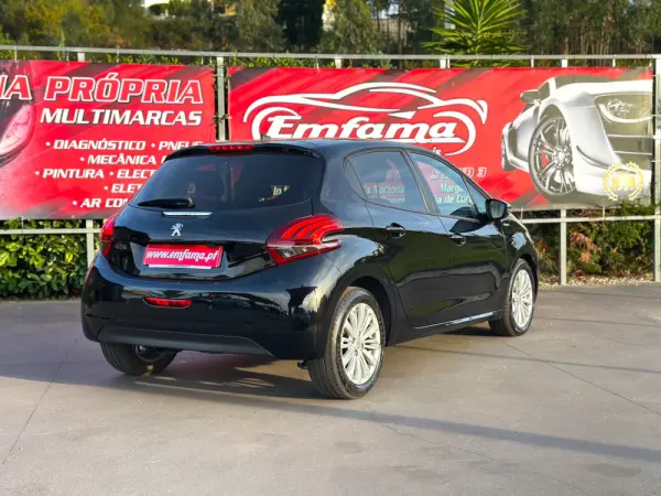 Peugeot 208 1.6 BlueHDi Style 9