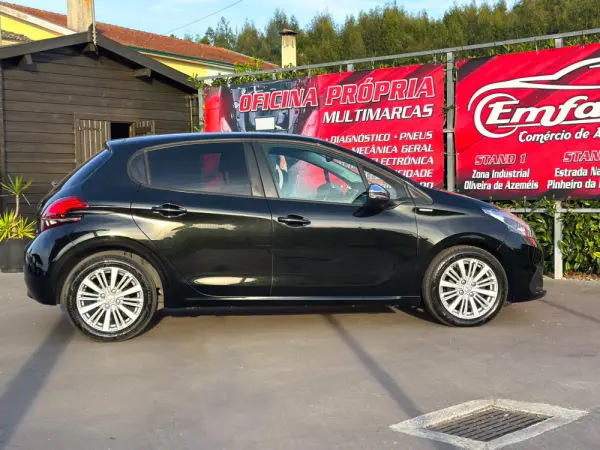 Peugeot 208 1.6 BlueHDi Style 10