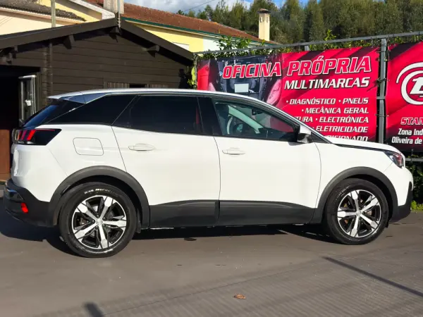Peugeot 3008 1.5 BlueHDi Allure EAT8 7