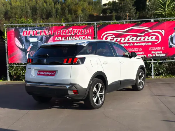 Peugeot 3008 1.5 BlueHDi Allure EAT8 9