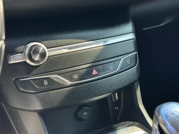 Peugeot 308 SW 1.6 e-HDi Access 17