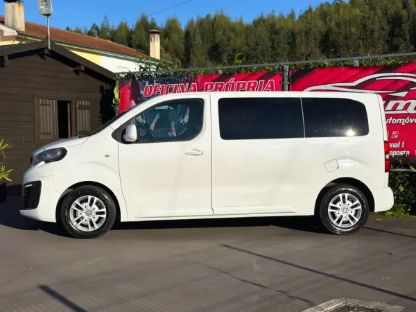 Peugeot Traveller 1.5 BlueHDi L2H1 Standard 7