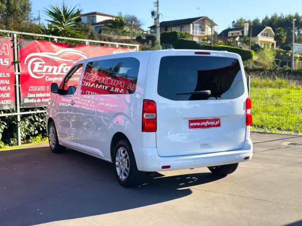 Peugeot Traveller 1.5 BlueHDi L2H1 Standard 8