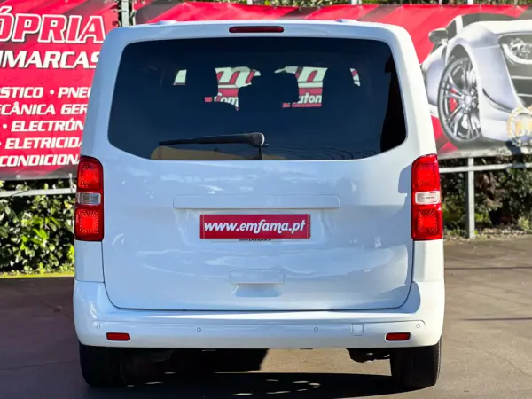 Peugeot Traveller 1.5 BlueHDi L2H1 Standard 9