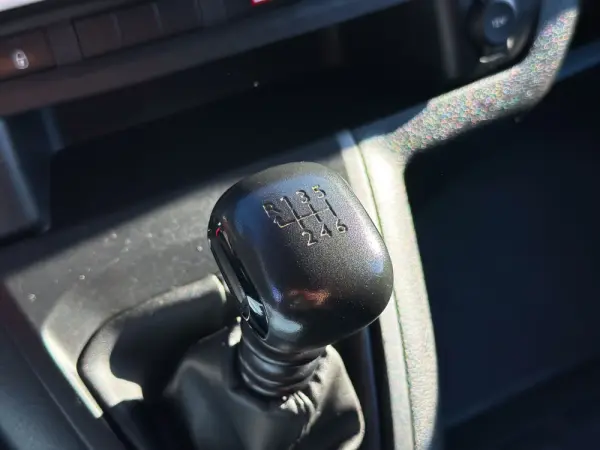 Peugeot Traveller 1.5 BlueHDi L2H1 Standard 19