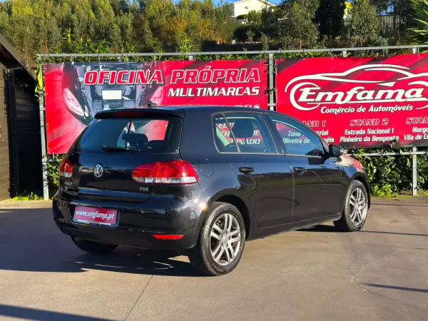 Volkswagen Golf 1.6 TDi Confortline 8
