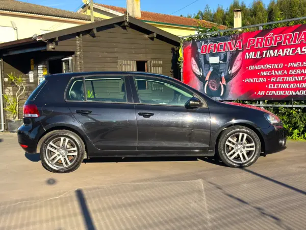 Volkswagen Golf 1.6 TDi Confortline 9