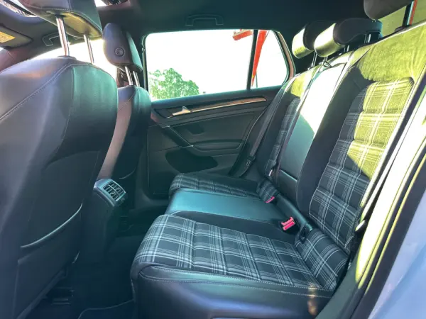 Volkswagen Golf 2.0 TDi GTD 15