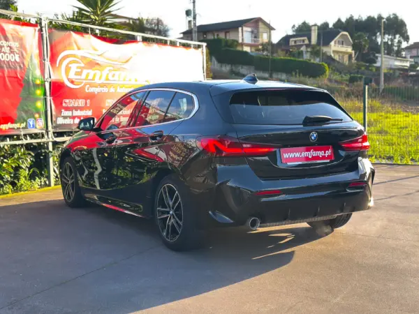 BMW 118 i Pack Desportivo M Auto 7