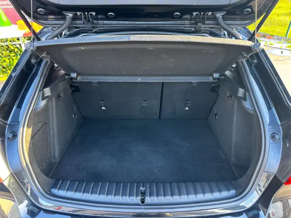BMW 118 i Pack Desportivo M Auto 12