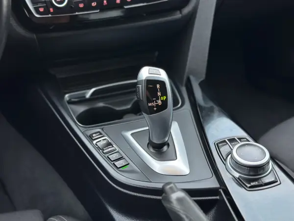 BMW 418 Gran Coupé d Pack M Auto 3