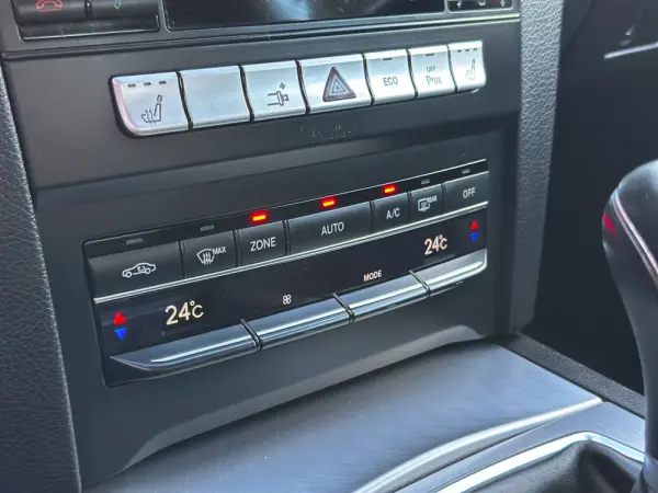 Mercedes-Benz E 220 CDI BlueEfficiency 18