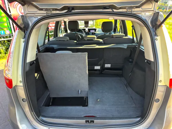 Renault Scénic dCi 110 Expression 11