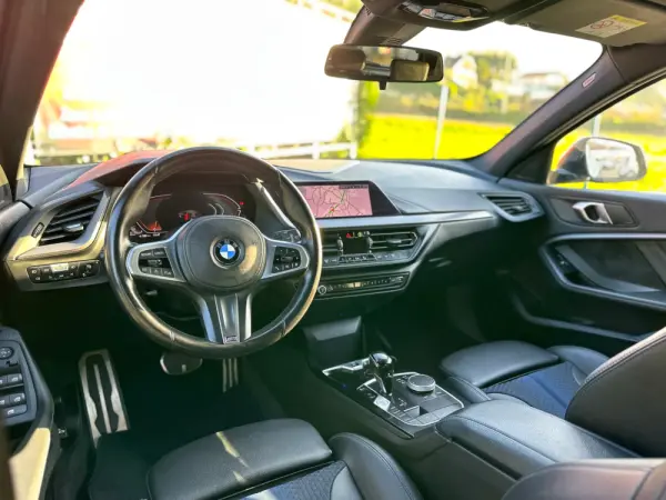 BMW 116 d Pack Desportivo M Auto 13