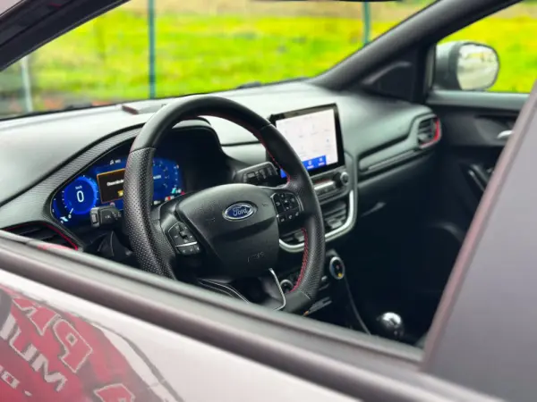 Ford Puma 1.0 EcoBoost MHEV ST-Line 2