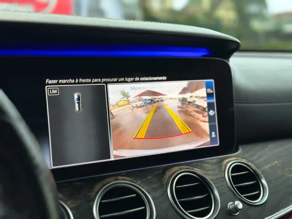 Mercedes-Benz E 220 d AMG Line 3