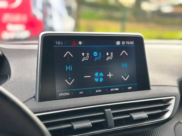 Peugeot 3008 1.6 BlueHDi Access 18