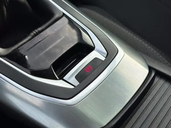 Peugeot 308 SW 1.6 BlueHDi Active J17 19