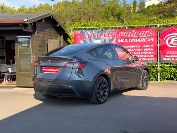 Tesla Model Y Tração Traseira 9