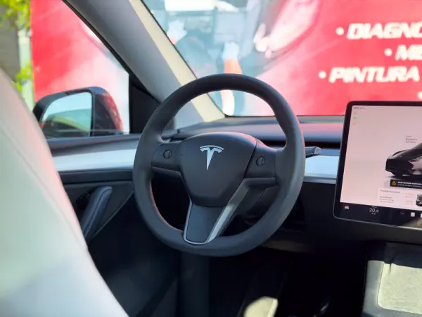 Tesla Model Y Tração Traseira 17