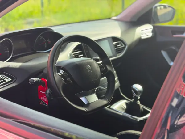 Peugeot 308 1.6 e-HDi Active J17 2
