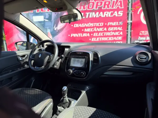 Renault Captur 1.5 dCi Exclusive 17