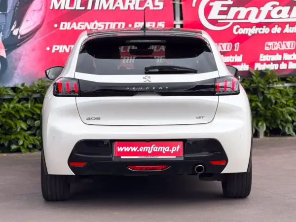 Peugeot 208 1.5 BlueHDi GT 8