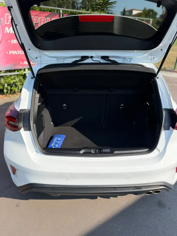 Ford Focus 1.0 EcoBoost MHEV ST-Line 2