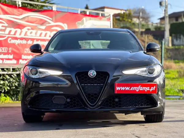 Alfa Romeo Giulia 2.2 D Sprint AT8 5
