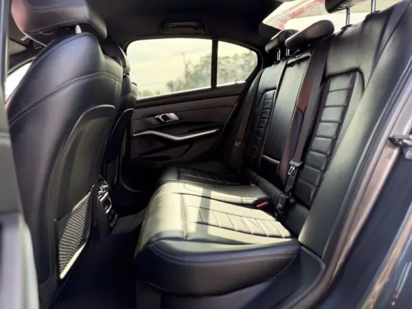 BMW 320 d Pack Desportivo M Auto 15