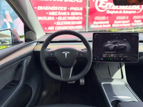 Tesla Model Y Performance Tração Integral 2