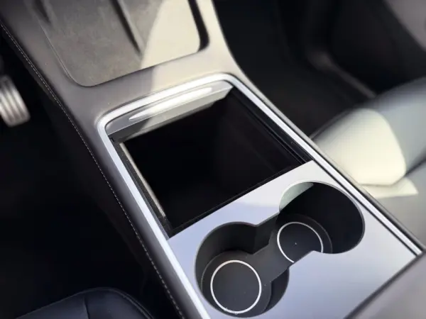 Tesla Model Y Performance Tração Integral 22