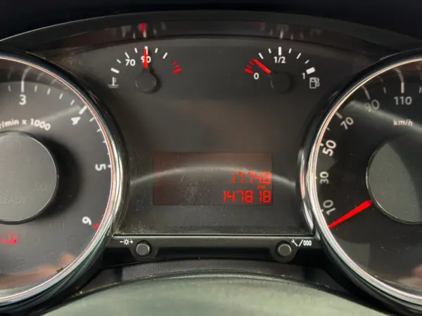 Peugeot 3008 1.6 BlueHDi Style 18