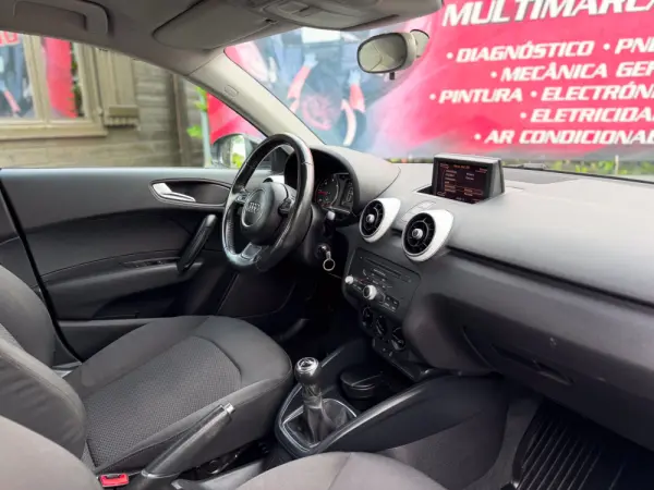 Audi A1 Sportback 1.6 TDI S-line 14