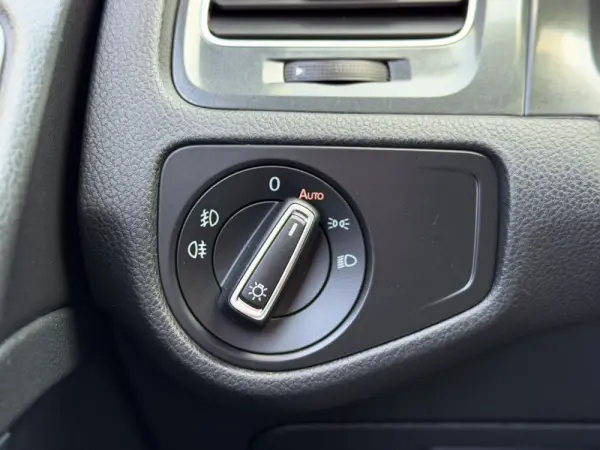 Volkswagen Golf 1.6 TDI Confortline 20